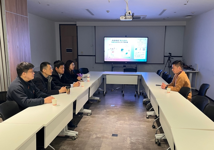 �����̳������Ļ�ֵ�����Ϸʾ���